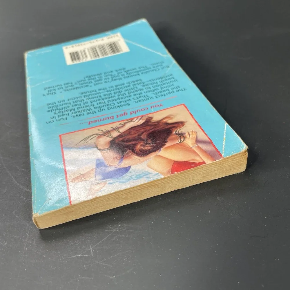 Sunburn (Fear Street, No. 19) - Paperback, by R. L. Stine 90s‎ Nostalgia Vtg
